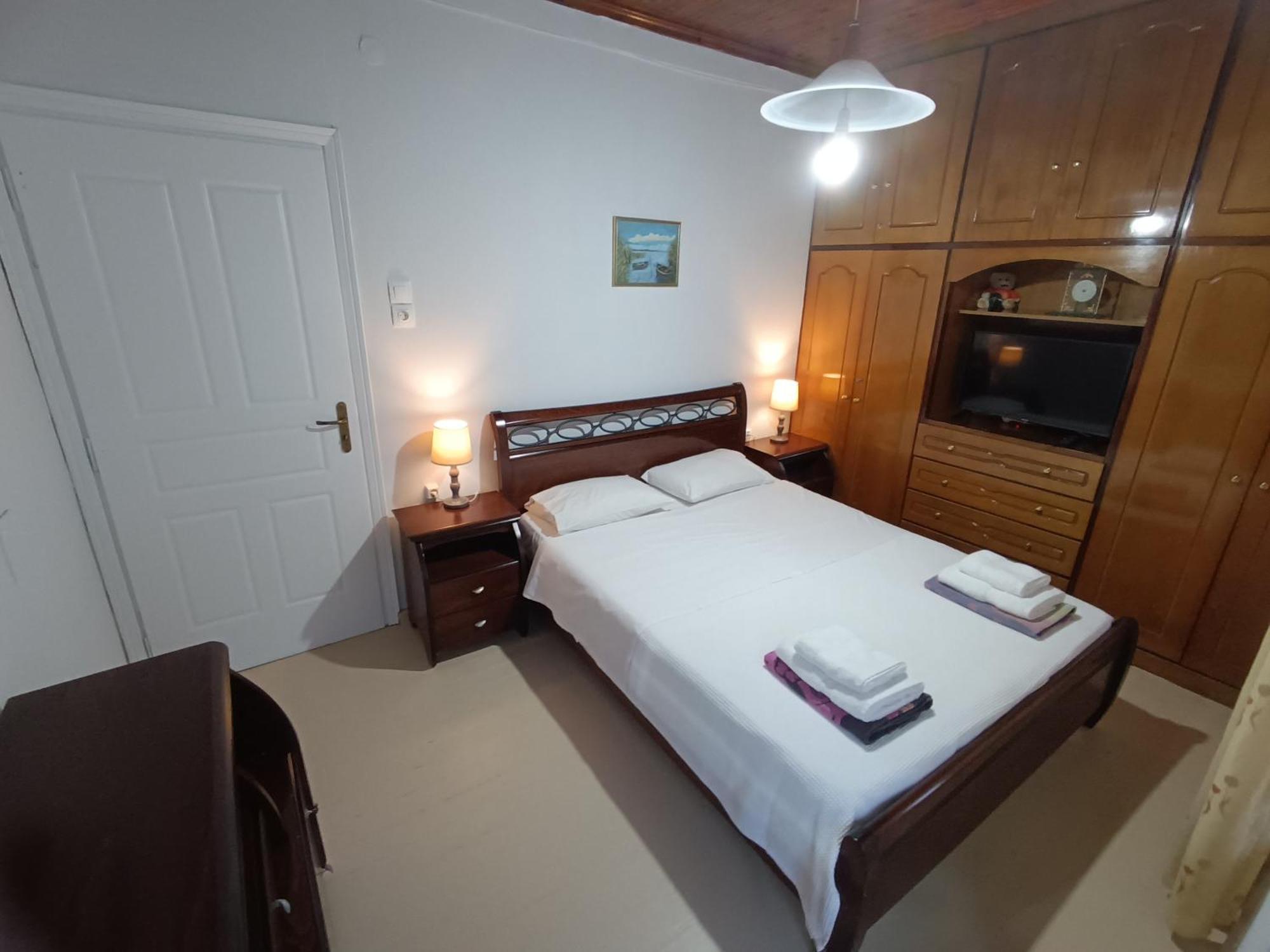 Rodomelo House With Terrace - 4 Bedrooms Leonidio Exterior photo