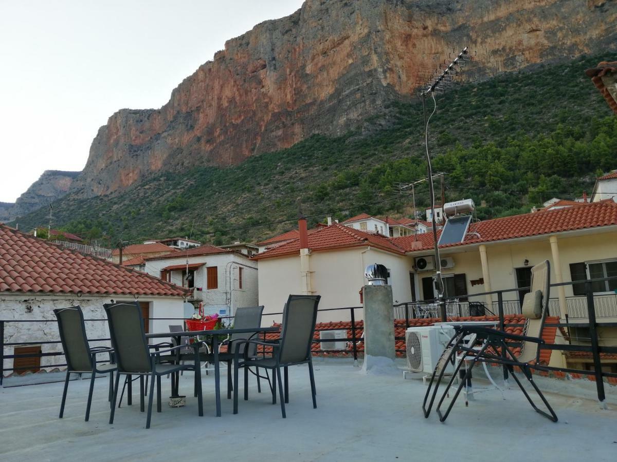 Rodomelo House With Terrace - 4 Bedrooms Leonidio Exterior photo